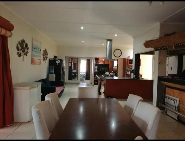 4 BEDROOM HOUSE FOR SALE IN MEER EN SEE